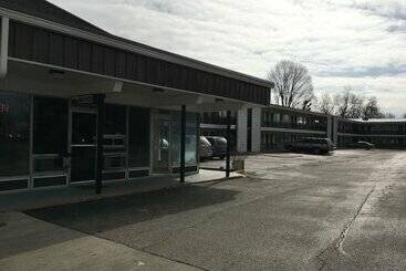 University Lodge Motel