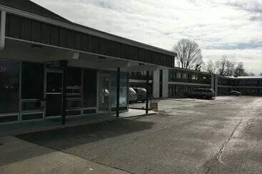 University Lodge Motel