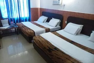 Hotel Today, Katra