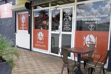 Hotel Elementz Apartments