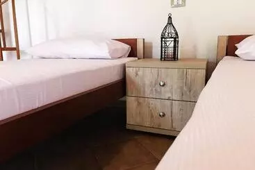Turist apartmanları Flutura Apartments