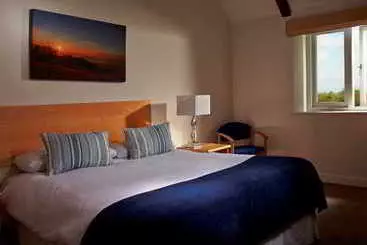 Отель Farncombe Estate Centre