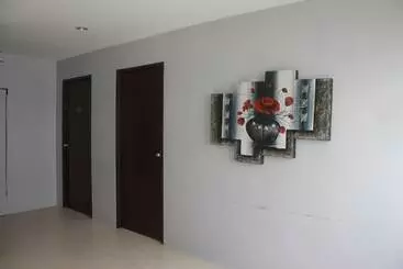 Otel Holiday Home Patong