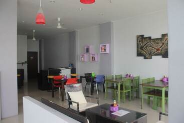 호텔 Holiday Home Patong