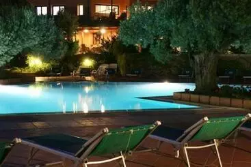 酒店 Villaggio Porto Rhoca