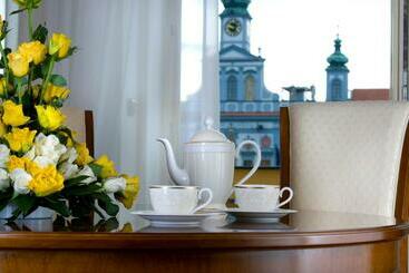 Hotelli Zvon Design Suites