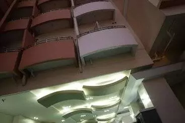 아파트호텔 Regency Grand Suites