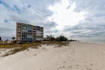 Hotel Martinique 401s