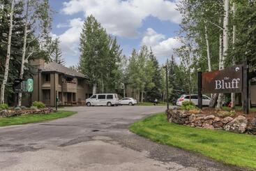 ホテル The Bluff Mountain Retreat