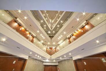 هتل 7 Saltos Resort