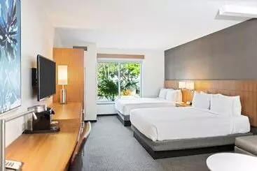 ホテル Faro Blanco Resort & Yacht Club Marathon, Curio By Hilton