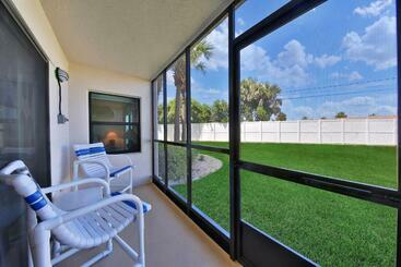 בית מלון כפרי Ocean Village L15