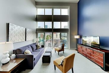 호텔 Belltown Condo Unit 733