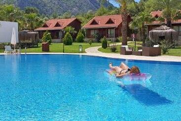 Szálloda Club Sun Village