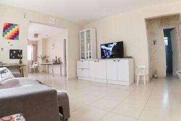 ユースホステル Casa Familiar Estaleiro