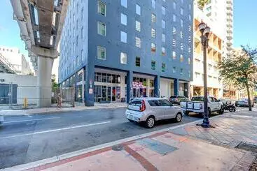 هتل آپارتمان High End Studio Yotel Downtown L40