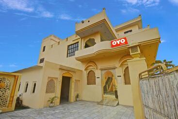 Flagship Hotel Raj Baag