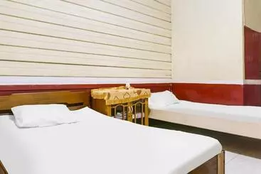 ホテル Spot On 91833  Anggrek Daqu Syariah Kapuas