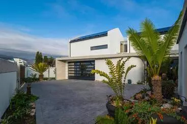 ペンション Boutique Ocean Views   Incorporating Wendy S