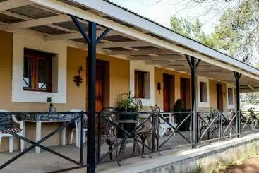 Bella De Karoo