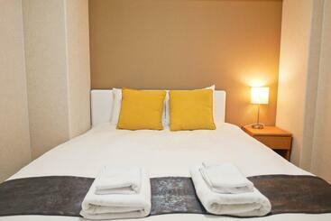 Aparthotel エメラルドグリーン中の島