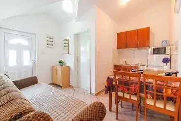 آپارتمانهای توریستها Maki Apartments