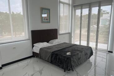 بنسيون Mansion Aura Del Mar