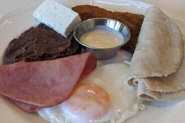 هتل Internacional Palmerola