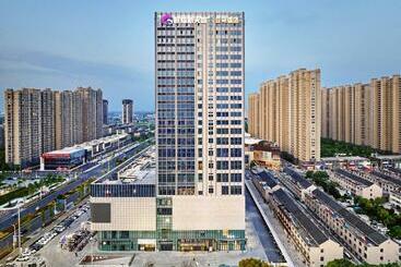 Atour Hotel Taixing Municipal Government Drum Tower Xintiandi