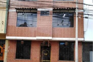 تختخواب و صبحانه Posada Del Sol