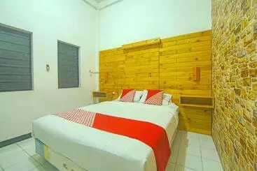 هتل Oyo 91730 De  Mande Homestay