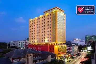 Otel Best Western Plus Makassar Beach