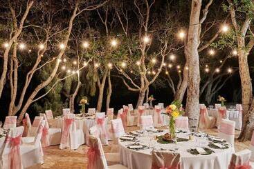 ホテル Sheraton New Caledonia Deva Spa & Golf Resort