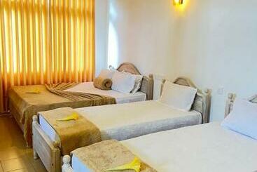 Hotel Oasis Hill Resort