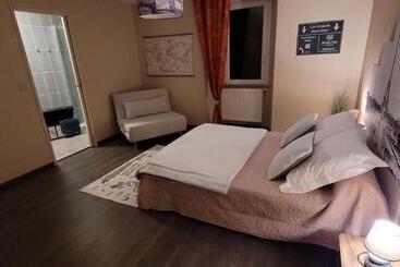 פנסיון Au Clos Du Célé