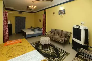 Bed and Breakfast Awantika Orchid Home Stay