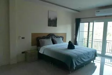 Hotel Triple J Hometel