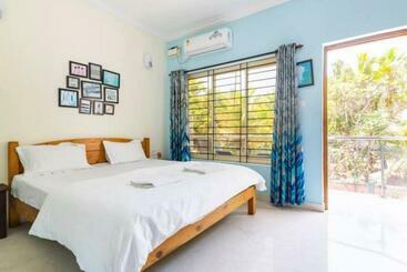 Panzió Cerca Del Mar