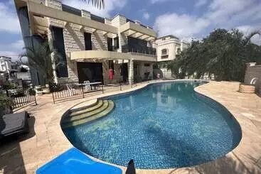 ペンション Grace Holon Villa & Pool