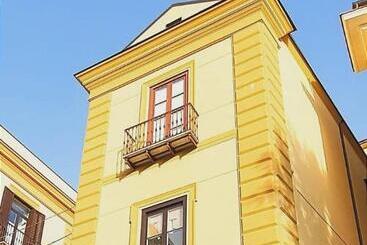 Bed and Breakfast Sant Antonino Luxury Suite