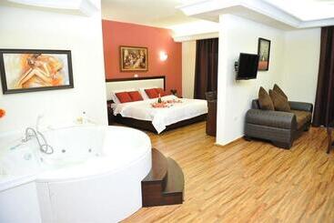 Al Murjan Palace Hotel Jounieh