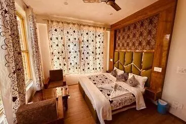 ホテル Gulmarg Residency, Kunzer Gulmarg