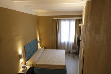 膳宿费 Palazzo Mancina