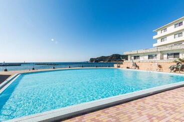 Mikazuki Sea Park Hotel Awa Kamogawa