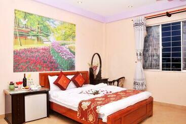 ホテル Khách Sạn Thúy Trân