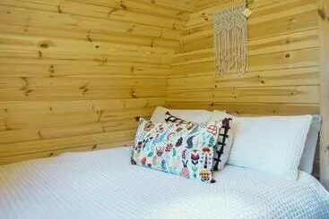 Majatalo Marlborough Wine Barrel Cabins