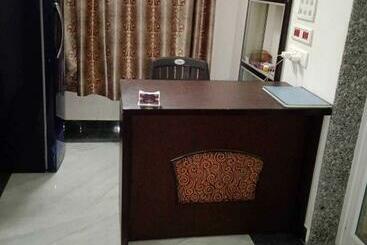 Hotel Spot On 92711 Krishna Palace