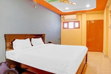 Hotel Flagship Veda Residency