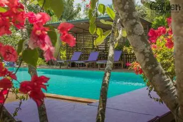 Hotel Secret Garden