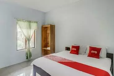 ホテル Oyo 90988 Tangkoko Jungle Homestay